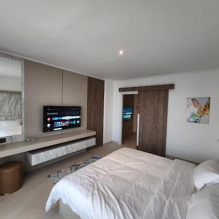 Imperial Suites Hotel Manamah Buitenkant foto